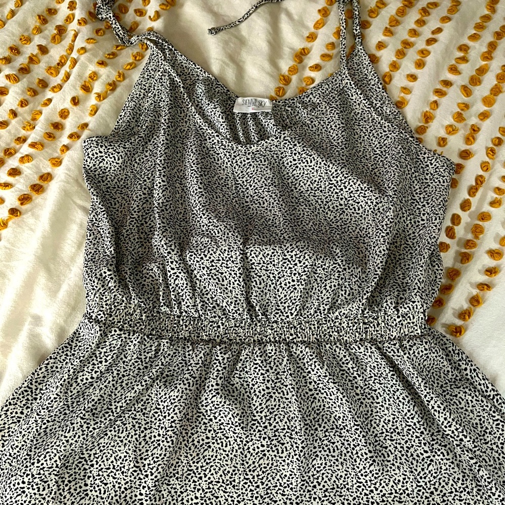 Flowy tank